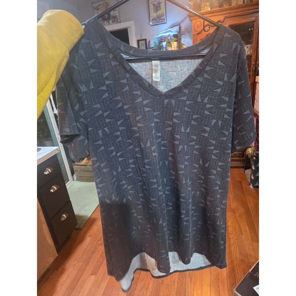 LulaRoe Classic Tee